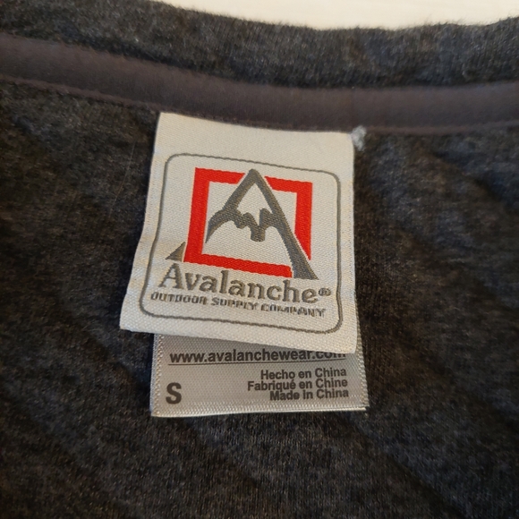 Avalanche Grey Quilted Button Cuff Crewneck Sweatshirt Outdoor Minimalist Size S - Picture 10 of 16